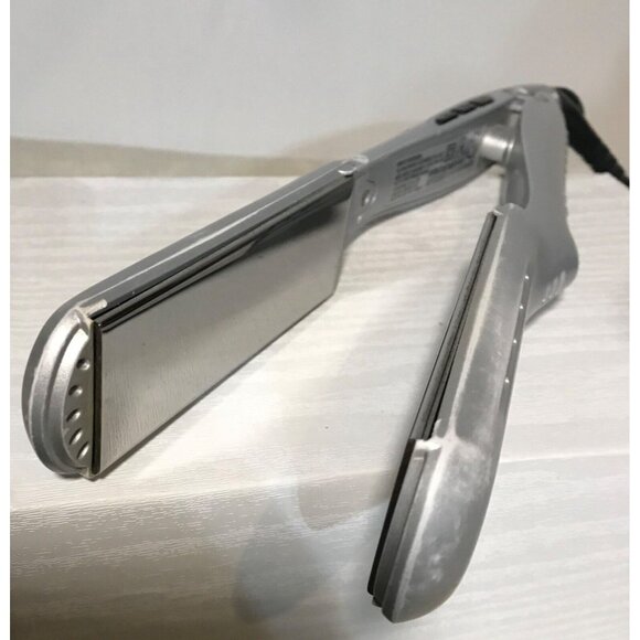BaByliss PRO Caiman Silver Flat Iron Hair Straightener 1 1/4" 125V AC 60Hz 48W - Picture 8 of 10
